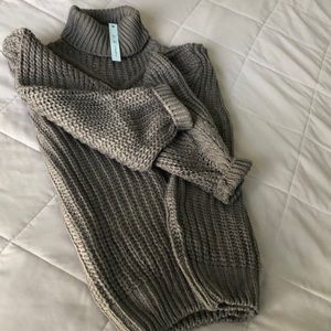Ladies NEW turtle neck sweater